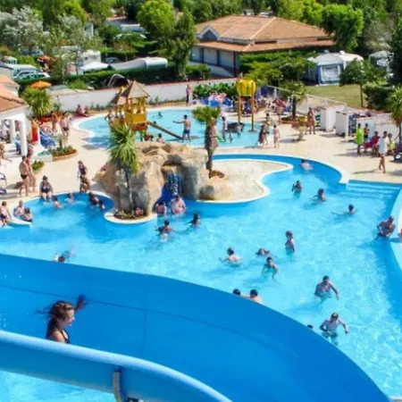Les Sables D'or مكان تخييم 4*